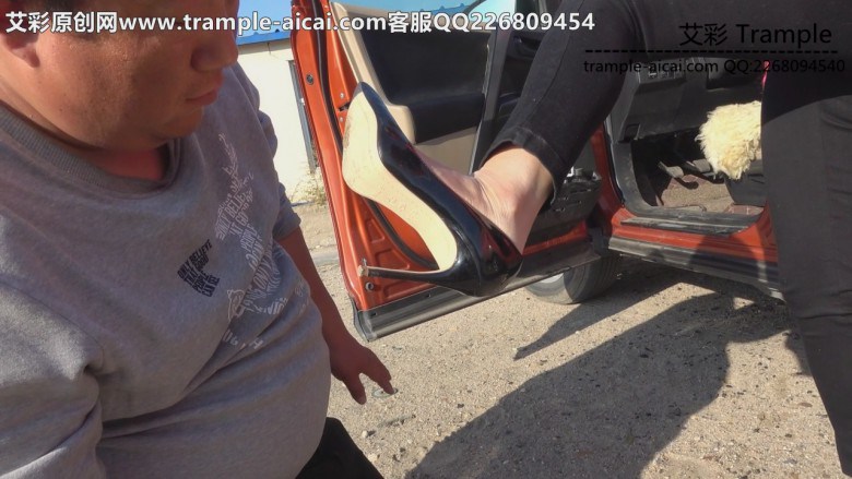 冷柔女主户外高跟踹头极端羞辱足控资源网|爱秀美图