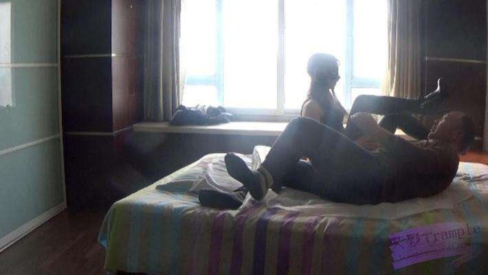 莉莉美腿魅惑足责绞杀足控资源网|爱秀美图