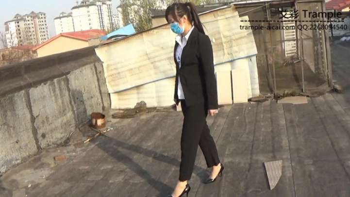 女主职业装高跟物体粉碎2足控资源网|爱秀美图