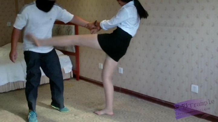 职场女秘书教你防狼绝招.足控资源网|爱秀美图