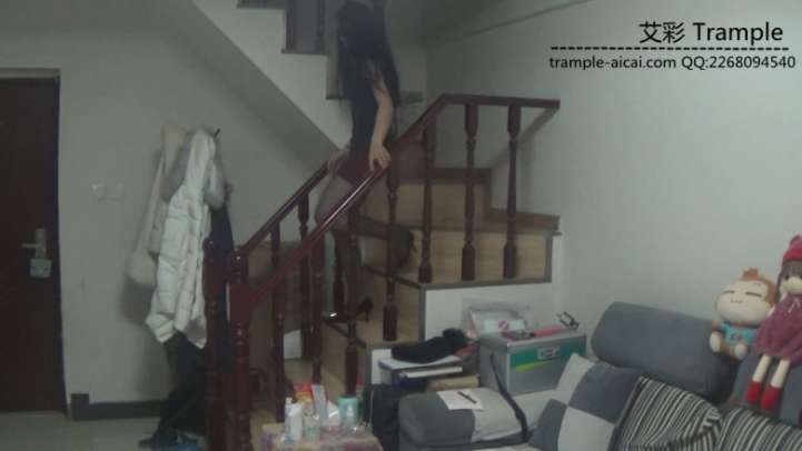 黑丝高跟靴子踩气球足控资源网|爱秀美图