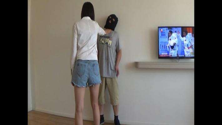 美女诱杀劫匪足控资源网|爱秀美图