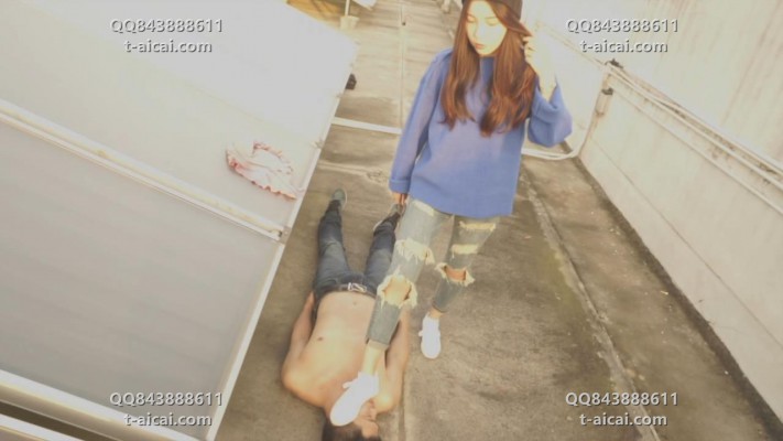 【婉慈Icon】绝版-南一天台暴力虐尾随男（航拍，踩烂舌头） TTTIO-20220129足控资源网|爱秀美图