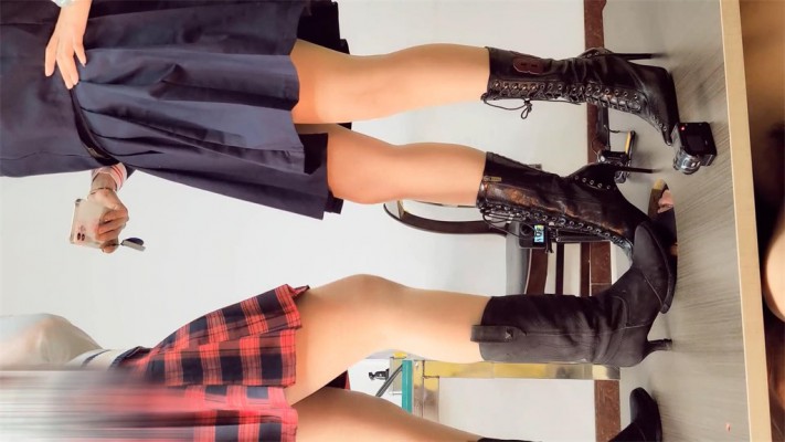 【婧児小主】婧児小意双S长靴肉丝践踏蛮横男把他困在地板下踩脸羞辱 YC-220322足控资源网|爱秀美图