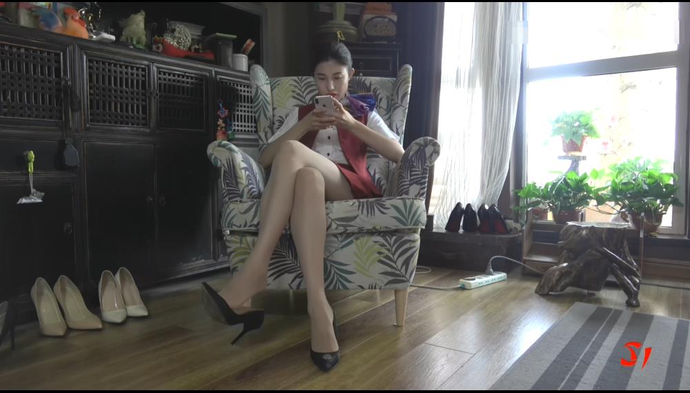 [视频] K&M 108-穆乐脚尖透明肉色丝袜连裤袜高跟鞋美脚