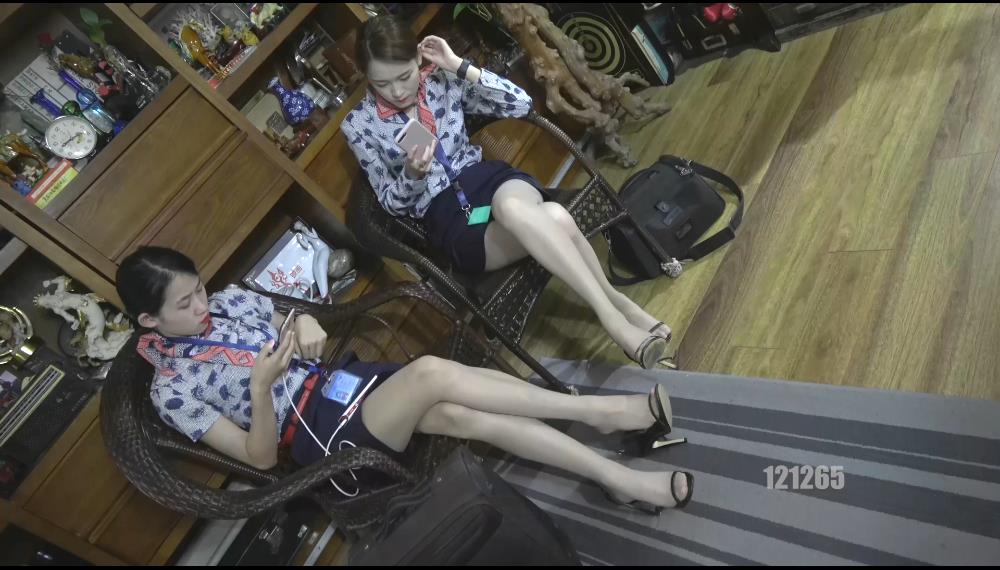 [视频] K&M 132-下班的空姐，肉丝凉高跟挑鞋