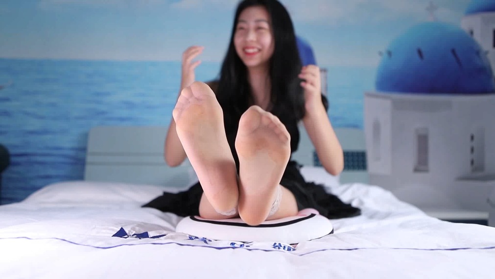 [脚模摄影] 13-舞蹈学妹抹油挠脚心