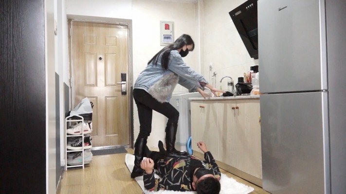 【黑丝诱惑】素人姣姣原味长靴踩食物舔靴底 YC-221202足控资源网|爱秀美图