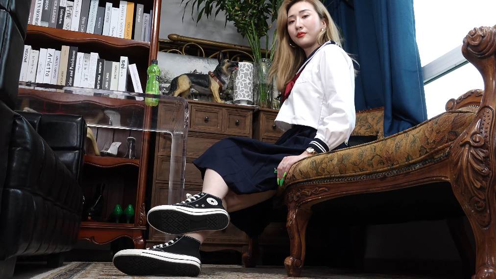 [视频] A&F 024-Xuanxuan展示她的性感脚丫