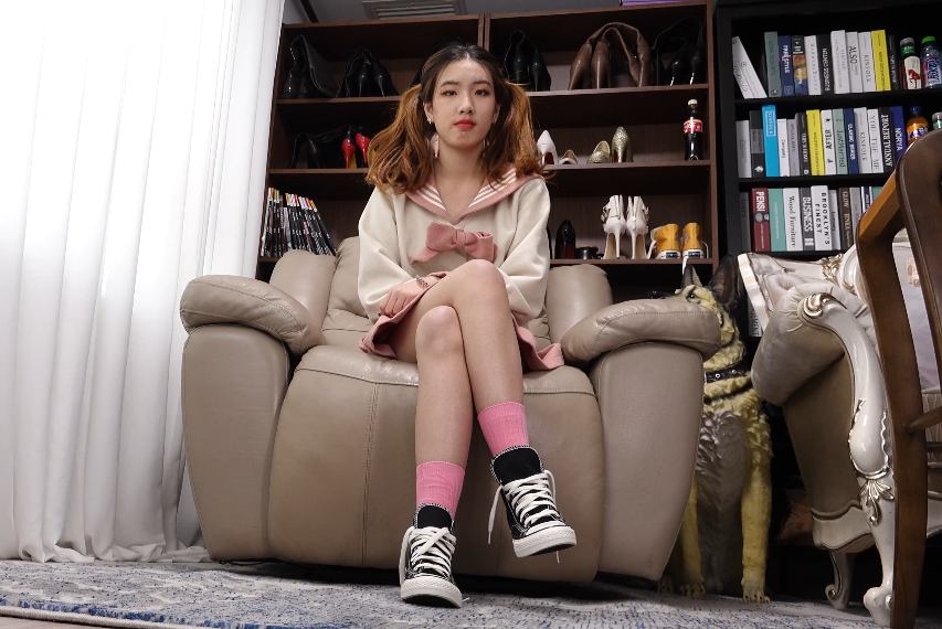 [视频] A&F 047-Ayan 双马尾超短裙棉袜裸足