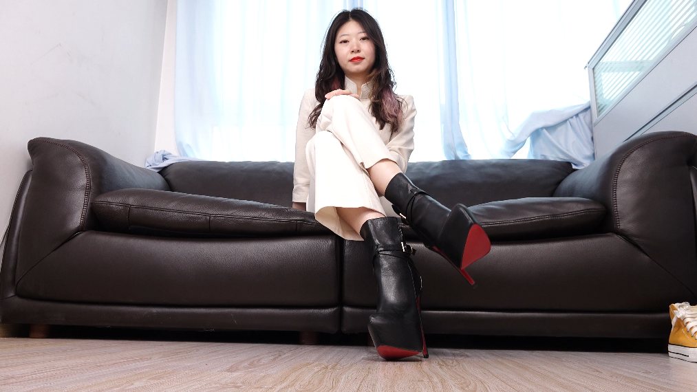 [视频] A&F 048-Yangzi性感短丝裸足