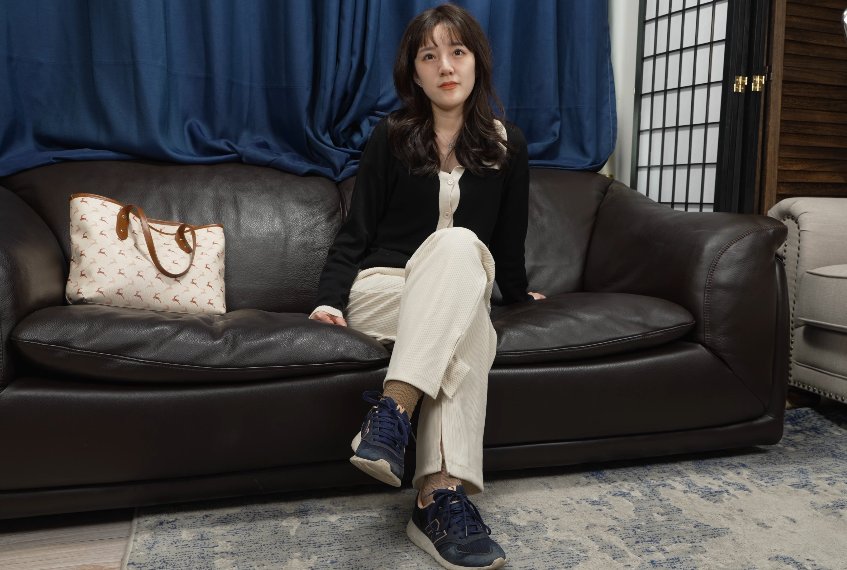 [视频] A&F 056-美女Lizi展示性感的脚丫子