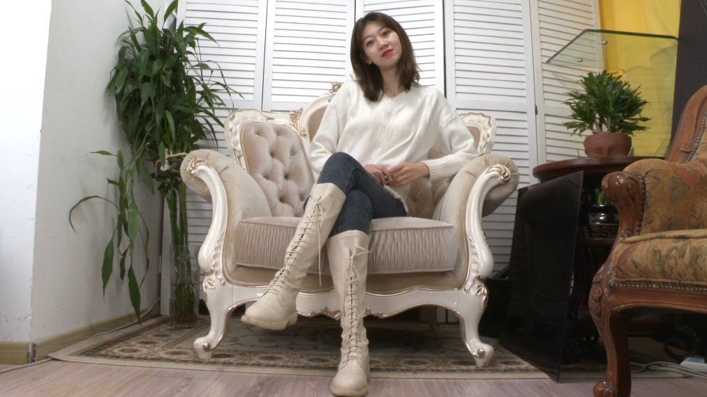 [视频] A&F 109-美女CINDY展示性感美脚