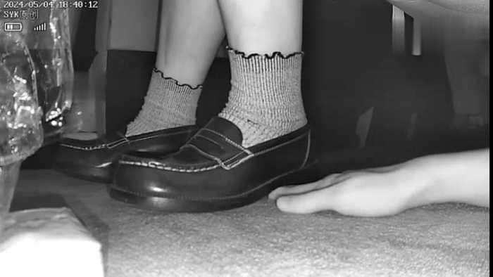 【爱秀套图】B751 – 无意识小姐姐多动症小皮鞋踩手 bf49169