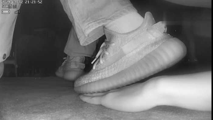 【爱秀套图】B763 – 无意识椰子小姐姐察觉往后踩手 bf49252