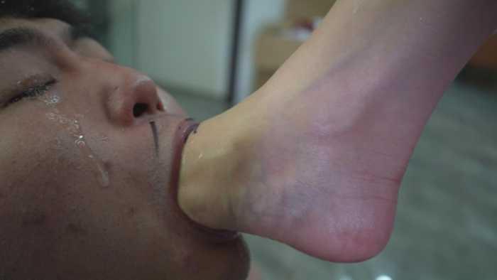 【爱秀套图】差评退钱 最深最重最痛花样窒息 最生不如死史诗级深喉大作 YC-250204-3