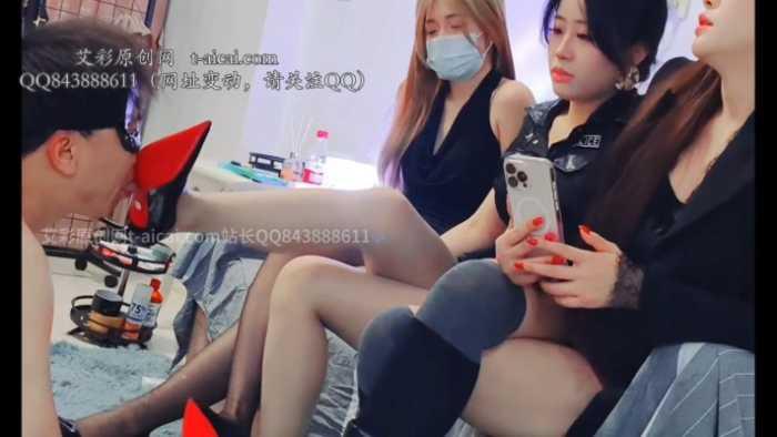 【爱秀套图】model-月焱双胞胎姐妹三主浓痰调狗 YC-241213-5