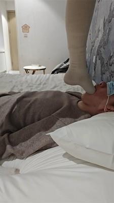 【爱秀套图】【啦啦啦】舞蹈小姐姐超臭长筒袜深喉调教 ACYC-2783