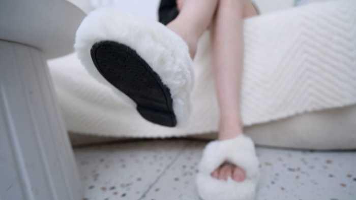 【爱秀套图】【小茹】沉浸式裸足 【无声】 YC-250114