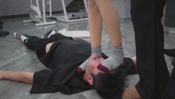 【爱秀套图】寒夕S亲自指导心理阴暗萌萌小美女 不爱碰男人却爱嘎兔子？ YC-250114-7