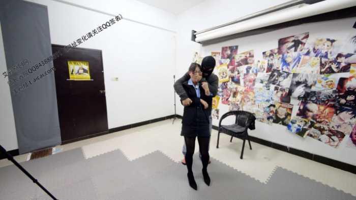 【爱秀套图】【第5风格】女职员下班被老板捆绑强制舔脚 YC-250114-6