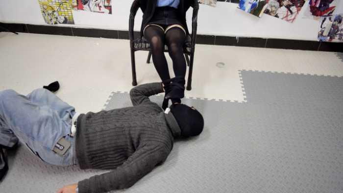 【爱秀套图】【第5风格】女职员下班被老板捆绑强制舔脚 YC-250114-6