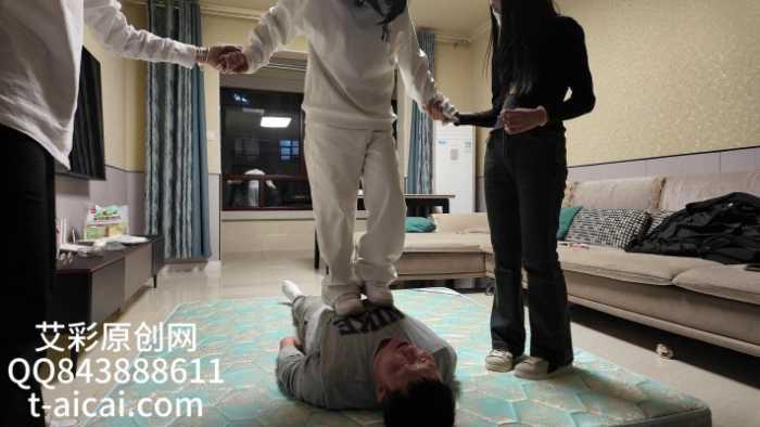 【爱秀套图】『chnnsct1818』开发纯素人女生，超脏鞋底 YC-250115-4