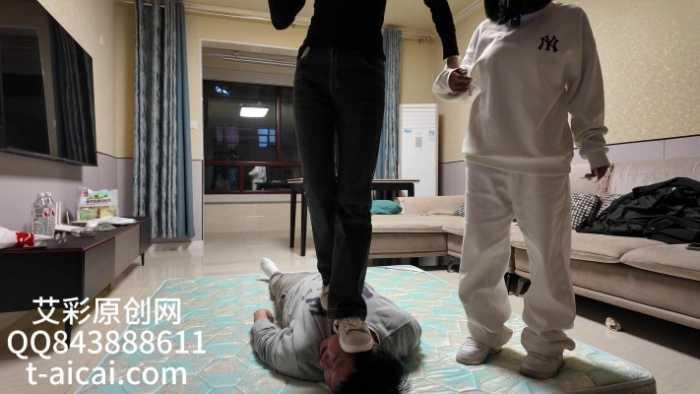 【爱秀套图】『chnnsct1818』开发纯素人女生，超脏鞋底 YC-250115-4