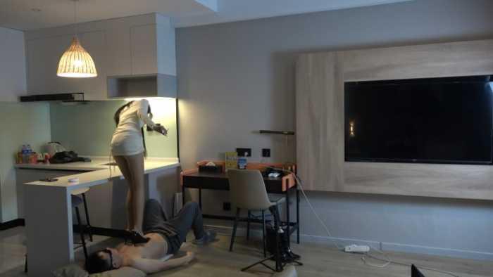 【爱秀套图】【曼曼】高跟踩踏惩罚跟踪者 YC-250117-11