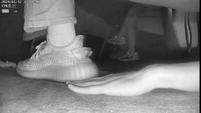 【爱秀套图】B763 – 无意识椰子小姐姐察觉往后踩手 bf49252