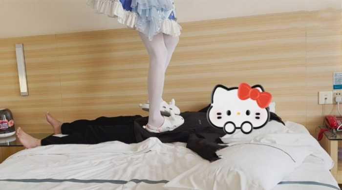 【爱秀套图】【喵咔】绫华高跟鞋兔子鞋全体重踩踏踩脖踩脸踩人 cos cosplay ACYC-4163