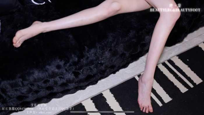 【爱秀套图】POV的神 艾琳175诱惑贱狗闻脚恋足 GD034 YC-250120