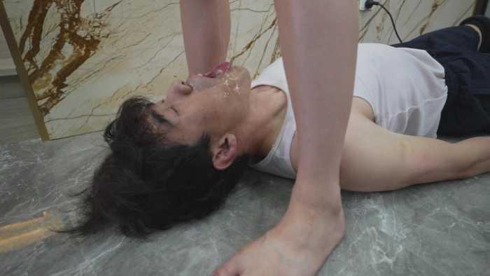 【爱秀套图】国内最牛的 让你有看完后就想当一条傻狗一样在她身边 YC-250121-4