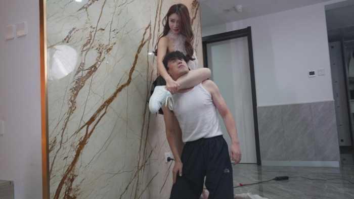 【爱秀套图】国内最牛的 让你有看完后就想当一条傻狗一样在她身边 YC-250121-4