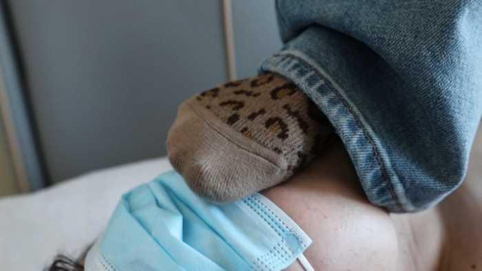 【爱秀套图】【超级女M】被彼岸花主人原味臭袜蹂躏跳踩 JS250127~2