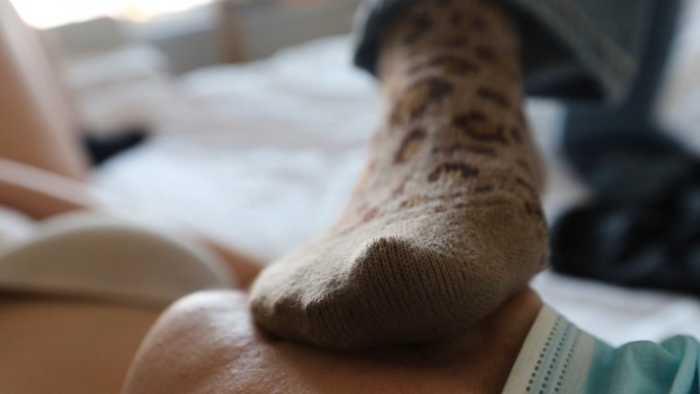 【爱秀套图】【超级女M】被彼岸花主人原味臭袜蹂躏跳踩 JS250127~2