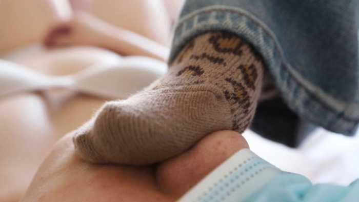 【爱秀套图】【超级女M】被彼岸花主人原味臭袜蹂躏跳踩 JS250127~2