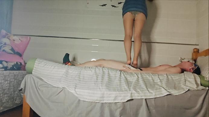 【爱秀套图】【啦啦啦】杺月女王超臭原味暴力踩踏 ACYC-4210