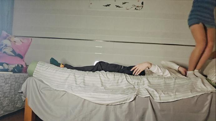 【爱秀套图】【啦啦啦】杺月女王超臭原味暴力踩踏 ACYC-4210