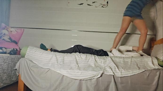 【爱秀套图】【啦啦啦】杺月女王超臭原味暴力踩踏 ACYC-4210