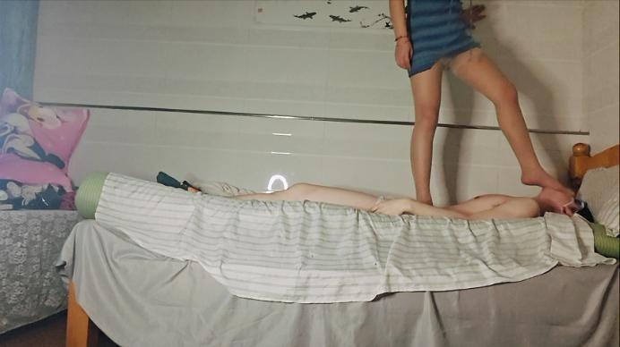 【爱秀套图】【啦啦啦】杺月女王超臭原味暴力踩踏 ACYC-4210