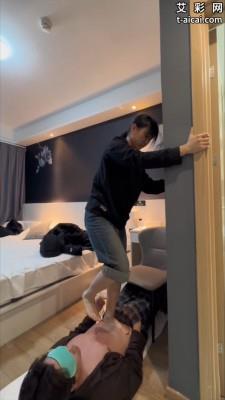 【爱秀套图】【萝莉酱】体校柔道女孩初踩 ACYC-4214