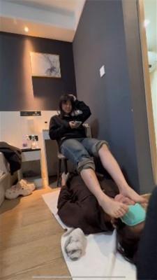 【爱秀套图】【萝莉酱】体校柔道女孩初踩 ACYC-4214