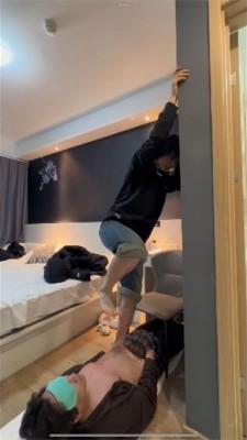 【爱秀套图】【萝莉酱】体校柔道女孩初踩 ACYC-4214