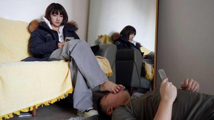 【爱秀套图】『红颜榜』高颜值桃子女王回归 清理脚皮 脚趾夹舌头 YC-250204-5