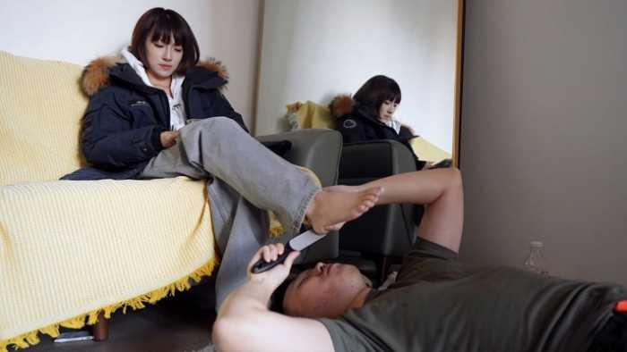 【爱秀套图】『红颜榜』高颜值桃子女王回归 清理脚皮 脚趾夹舌头 YC-250204-5