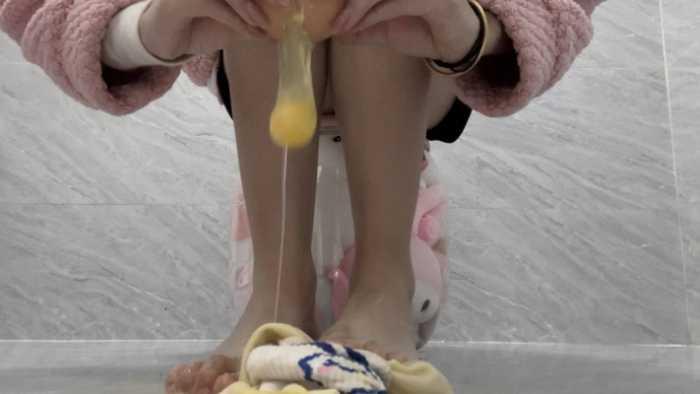 【爱秀套图】【莓子】给粉丝袜内制作鸡蛋液 YC-250314-11