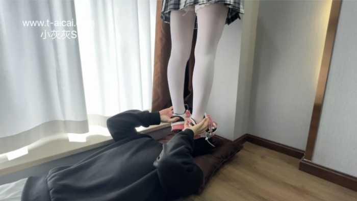 【爱秀套图】[小灰灰]jk白丝板鞋玩弄小狗 YC-250316-2