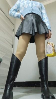 【爱秀套图】【兰儿小主】我的美丽新心情–踩踏食物 YC-250314-5