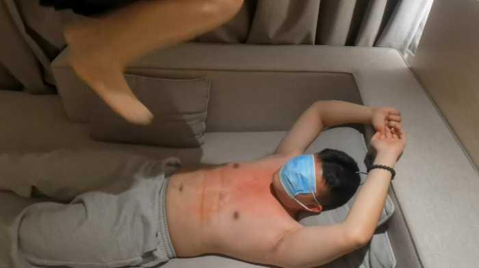 【爱秀套图】女大肉丝跺跳跑 YC-250316-11